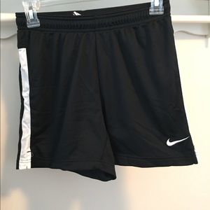 NIKE BLACK SOCCER SHORTS SIZE XS
